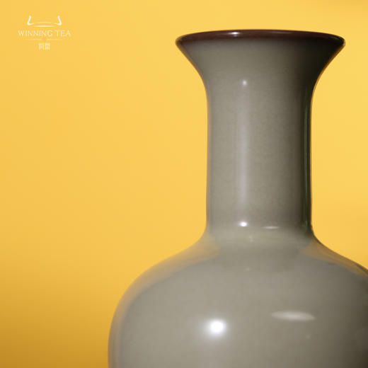 问鼎哥窑长颈瓶(小) 商品图3