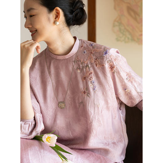 牧衣游原创 24姆米重磅桑蚕丝混纺重工手绣小衫宽松圆领套头 禾时 商品图1