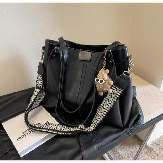 【超大容量轻便减负❗️简约大气百搭】大容量托特包包女秋冬时尚复古单肩包宽带斜挎包大学生上课通勤包。jd 商品图2