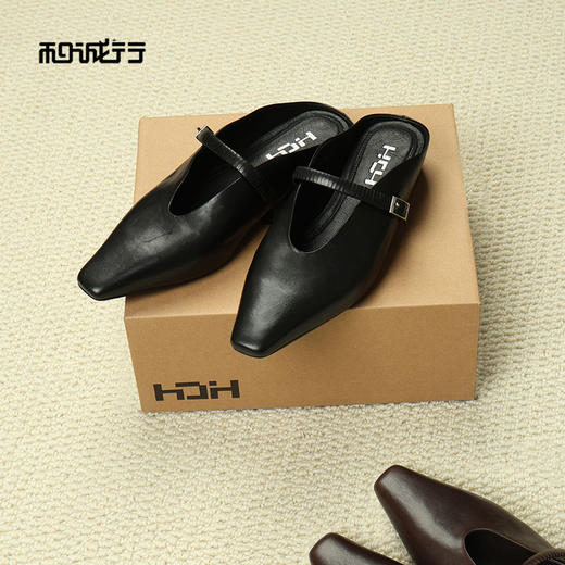 和诚行2026春季新款舒适百搭一字扣带外穿平底女式拖鞋0400265 商品图3