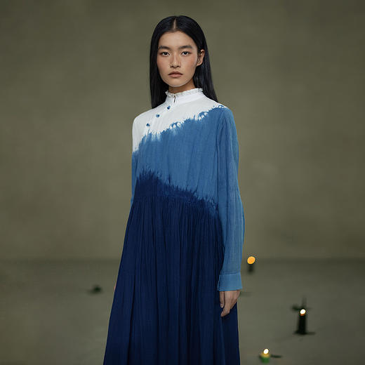 【林栖设计小店】植物染色|手工植物蓝吊染密褶国风2026春新款苎麻连衣裙1961072 商品图3