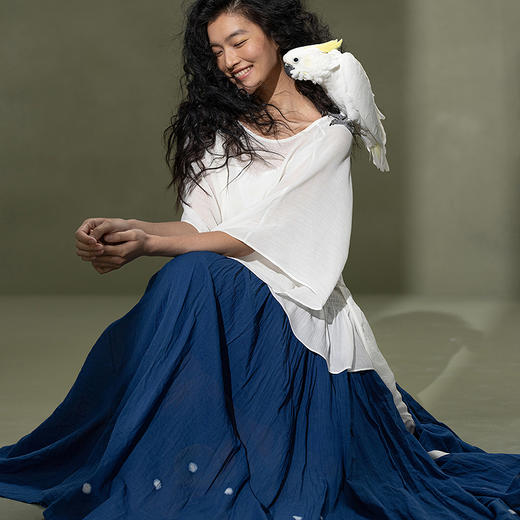 【林栖设计小店】植物染色|手工植物蓝萤虫绞婴儿棉2026春新款密褶半身裙1961014 商品图3