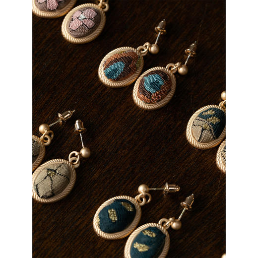 牧衣游缂丝手艺雕镂肌理东方复古椭圆耳环 柳吟【不支持会员折】 商品图1