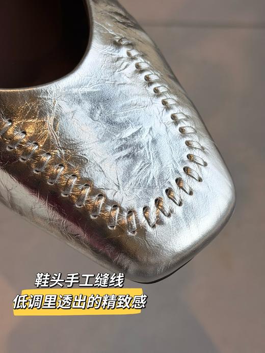 手工定制复古时髦玛丽珍｜时髦百搭 优雅俏皮 牛蜡皮手抓纹光泽如新耐穿好打理；垫脚小羊皮柔软透气不磨脚；2.5cm粗跟跟高行走如履平地；时髦优雅有腔调超好搭！ 商品图3