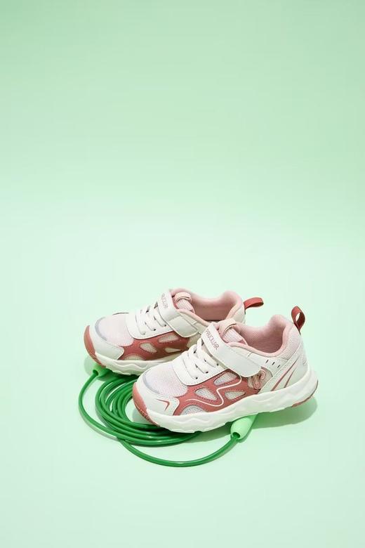 【春上新】【5折】8楼普西拉童鞋P7214110    中小童超轻春款运动鞋  吊牌价：459  折后：230元 商品图1