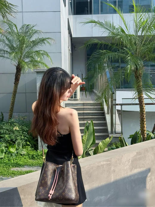 LV 老花 粉色 中号 水桶  单肩包 商品图3