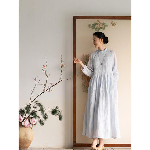 牧衣游原创 进口亚麻手工刺绣连衣裙新款轻薄古朴中式长裙 述白 商品图3