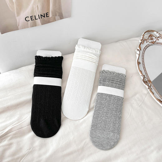 【59元3双】女士时尚菱格暗纹堆堆袜春夏时尚袜子白女袜【2612518】 商品图0