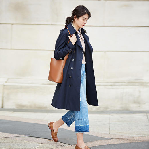 「高货sh」全新升级【铂金会员441/天猫599/差价158】(22441)洛诗琳气质翻领风衣外套2026春季新款格纹拼接英伦风中长款休闲外套 商品图3