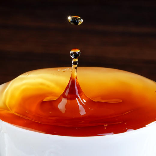 【女儿红】2025年头春头采勐海班章五寨核心产区，红茶界的天花板堪称是女人蕞好的“伴侣” 班章晒红红茶紧压茶饼 200g/饼 拍5发6 拍20发25 商品图4