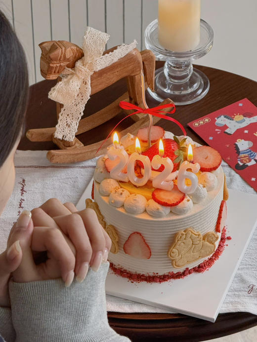 【2026新年版】草莓奶皮子蛋糕 商品图1