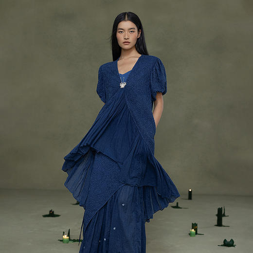 【林栖设计小店】植物染色|手工植物蓝婴儿棉密褶2026春新款鱼尾外套上衣1961026 商品图0