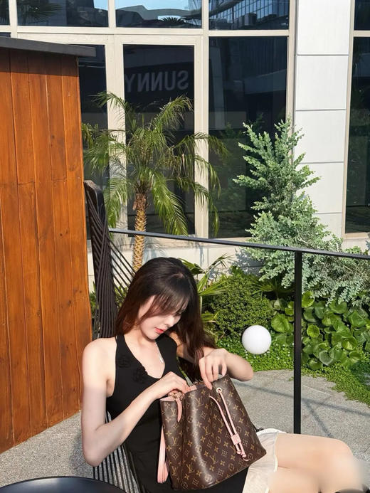 LV 老花 粉色 中号 水桶  单肩包 商品图2