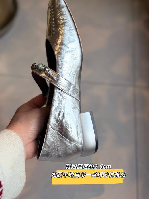 手工定制复古时髦玛丽珍｜时髦百搭 优雅俏皮 牛蜡皮手抓纹光泽如新耐穿好打理；垫脚小羊皮柔软透气不磨脚；2.5cm粗跟跟高行走如履平地；时髦优雅有腔调超好搭！ 商品图4