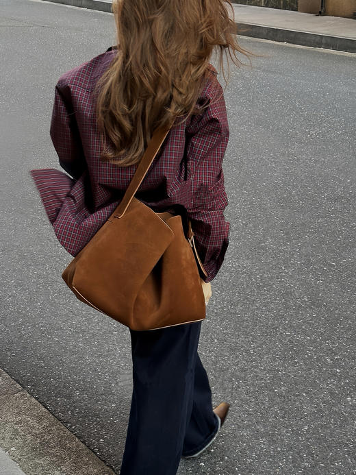 专柜实拍【100%全棉+刺绣徽章】拉夏贝尔/La Chapelle文艺风！挺括有型气质翻领刺绣徽章复古格纹设计百搭叠穿衬衣 商品图7