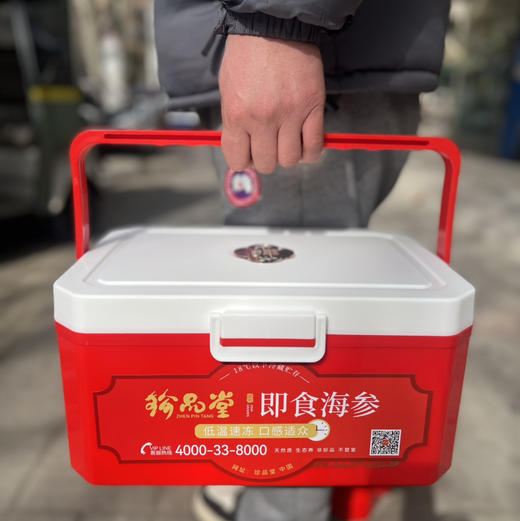 【滋补高定礼盒】干海参/即食海参任君选择，经过高汤鲜炖，真材实料，营养搭配。海参饱满丰腴，黑亮的表皮在鲍汁的润泽下闪耀着诱人的光泽，那细腻的肉质仿佛在诉说着大海的馈赠 商品图14