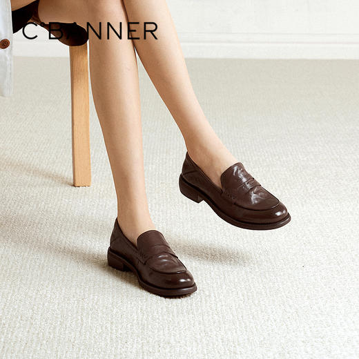 千百度手抓皮低跟乐福鞋女英伦风小皮鞋通勤深口单鞋A25456159 商品图0