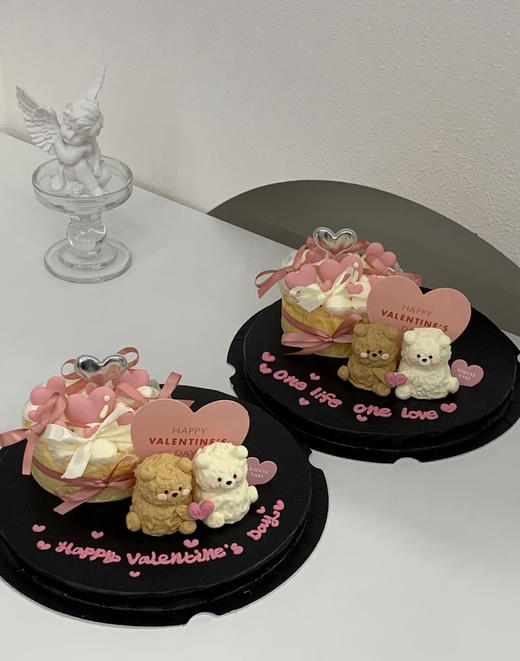 手绘小熊情人节巴斯克纪念日蛋糕 商品图1