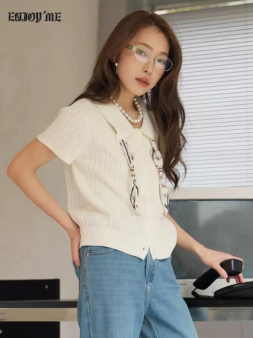 【门店同款】ENJOY春季“柔权主义”配丝巾短袖针织衫 169250398 商品图1
