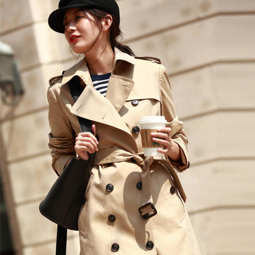 「高货sh」全新升级【铂金会员441/天猫599/差价158】(22441)洛诗琳气质翻领风衣外套2026春季新款格纹拼接英伦风中长款休闲外套 商品图0