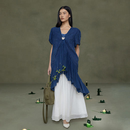 【林栖设计小店】植物染色|手工植物蓝婴儿棉密褶2026春新款鱼尾外套上衣1961026 商品图4