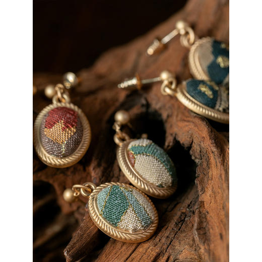 牧衣游缂丝手艺雕镂肌理东方复古椭圆耳环 柳吟【不支持会员折】 商品图2