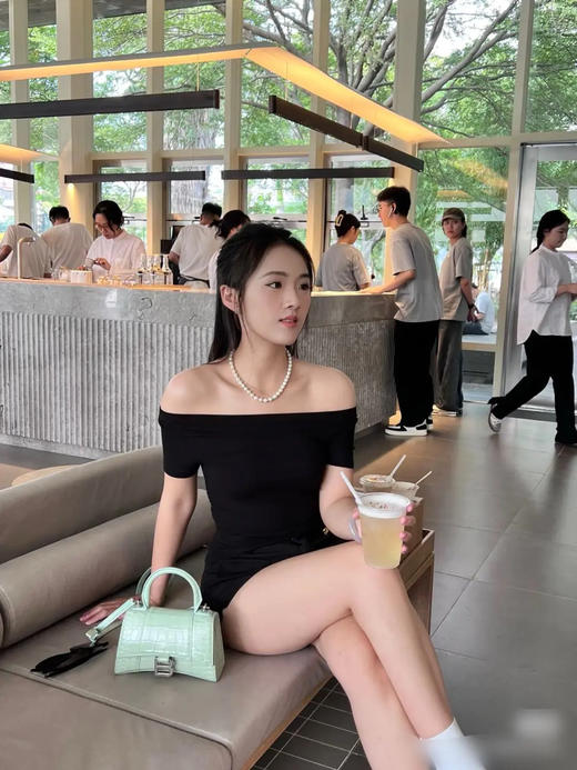 巴黎世家 xs 鳄鱼纹牛皮 薄荷绿 沙漏包 商品图3