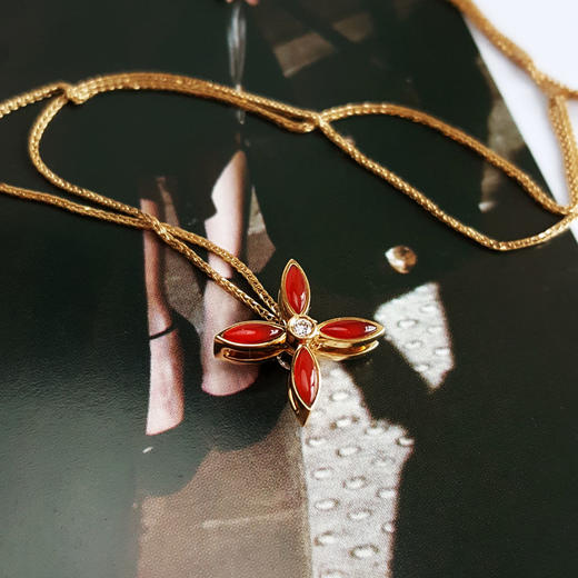 莱绅通灵AU750黄金经典时尚四叶草造型0.073克拉钻石配玛瑙吊坠项链 链长：40CM 260126TB59 商品图4