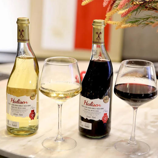 法国进口歪脖子半甜白/半甜红葡萄酒   | 法国法定产区:莫利，稀有的AOP半甜，独特歪脖子瓶型，酒庄直供：庄主手写签名 商品图1