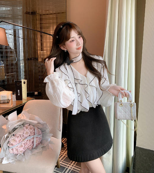 张心子【白日舒曼】撞色木耳边雪纺衬衫女春新款绝美独特洋气上衣 U2602064 商品图4