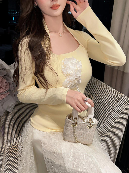 张心子【花影轻喃】设计感假两件修身显瘦T恤女长袖春季新款上衣 U2602065 商品图3