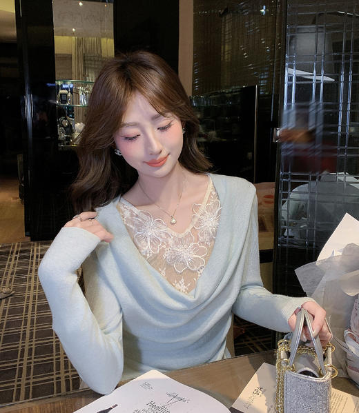 张心子【蕾丝绮梦】荡领网纱拼接针织衫上衣 U2602040 商品图8