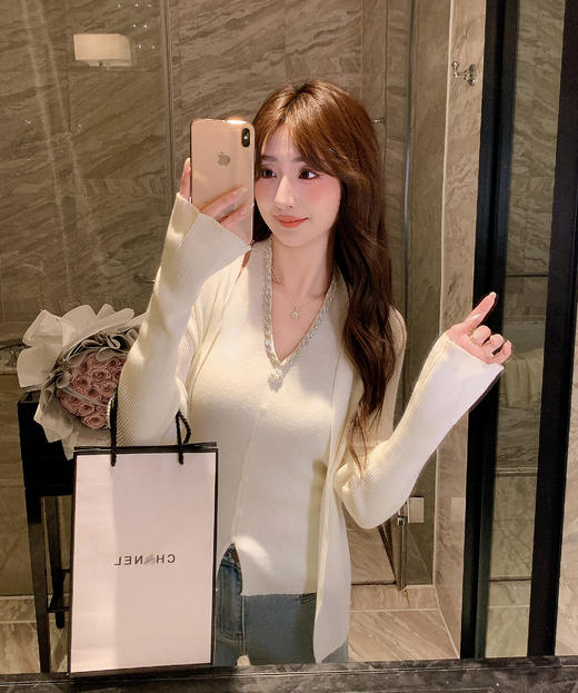 张心子【浪漫绮想】法式挂脖上衣开衫两件套女春新款性感修身套装 U2602068 商品图2