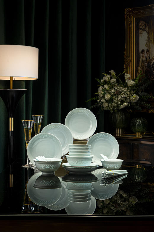 景德镇青釉缠枝莲玲珑餐具套装 商品图5