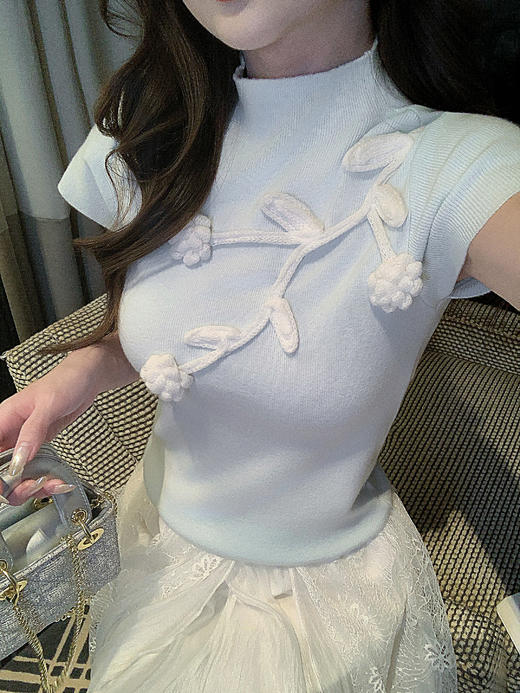 张心子【藤蔓花】半高领立体花朵针织衫短袖上衣 U2602085 商品图7