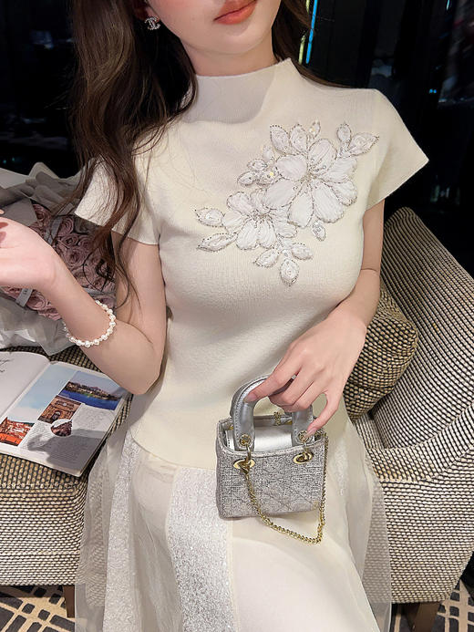 张心子【手工花】绝美独特立体花半高领针织衫短袖上衣 U2602045 商品图3