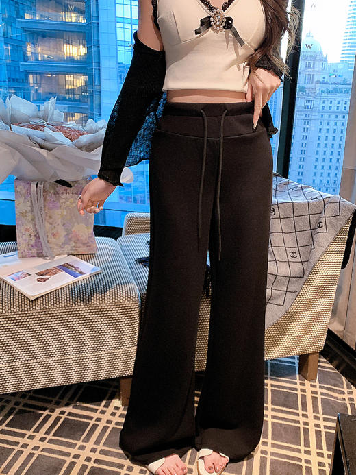 张心子【百搭裤王】抽绳高腰显瘦休闲裤女春季新款气质垂感微喇裤 U2602067 商品图1