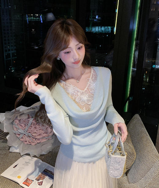 张心子【蕾丝绮梦】荡领网纱拼接针织衫上衣 U2602040 商品图6