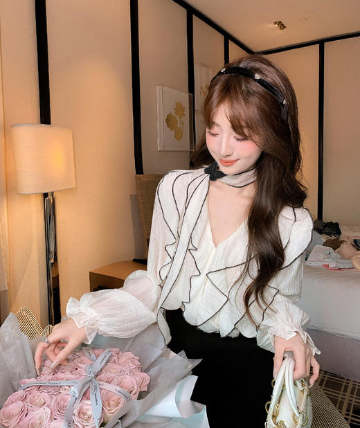 张心子【白日舒曼】撞色木耳边雪纺衬衫女春新款绝美独特洋气上衣 U2602064 商品图7