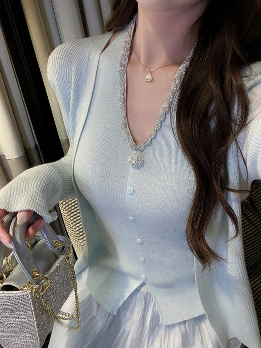 张心子【浪漫绮想】法式挂脖上衣开衫两件套女春新款性感修身套装 U2602068 商品图9