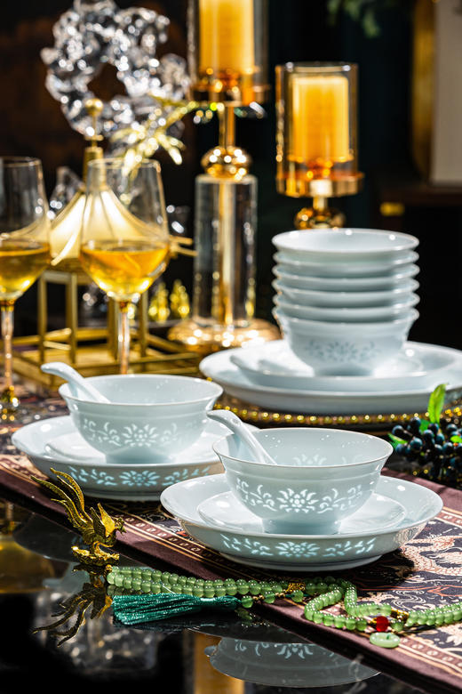 景德镇青釉缠枝莲玲珑餐具套装 商品图4