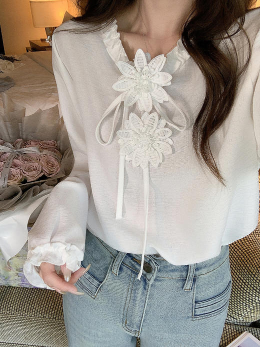 张心子【记忆香氛】花边领系带雪纺衫女春季新款法式内搭衬衫上衣 U2602070 商品图1