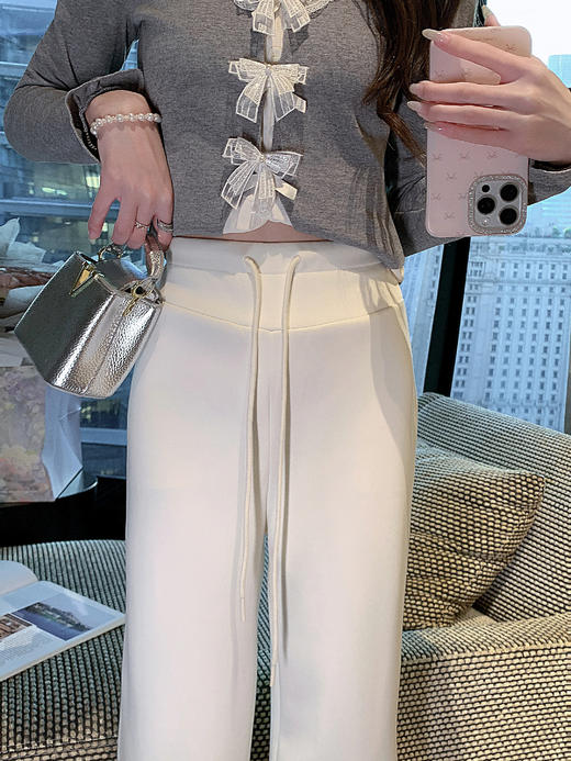 张心子【百搭裤王】抽绳高腰显瘦休闲裤女春季新款气质垂感微喇裤 U2602067 商品图7