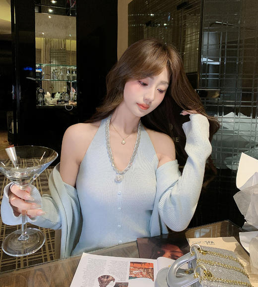 张心子【浪漫绮想】法式挂脖上衣开衫两件套女春新款性感修身套装 U2602068 商品图7