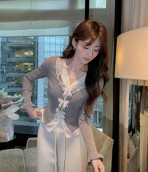 张心子【半糖主义】甜美假两件撞色针织衫女长袖早春新款修身上衣 U2602047 商品图12