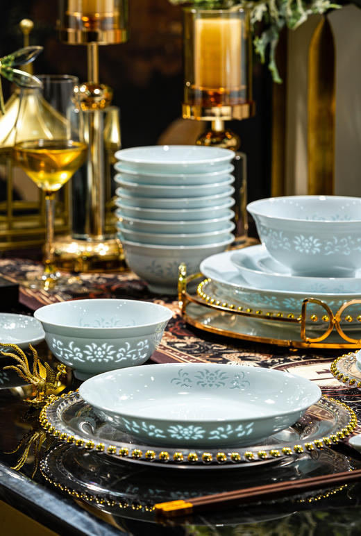 景德镇青釉缠枝莲玲珑餐具套装 商品图0