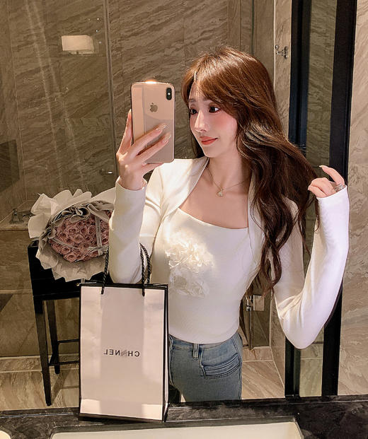 张心子【花影轻喃】设计感假两件修身显瘦T恤女长袖春季新款上衣 U2602065 商品图7