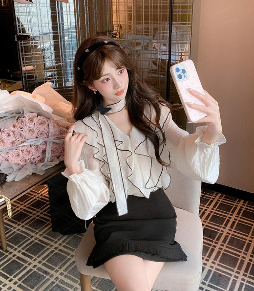 张心子【白日舒曼】撞色木耳边雪纺衬衫女春新款绝美独特洋气上衣 U2602064 商品图2