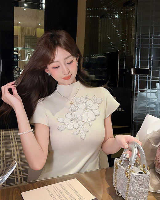 张心子【手工花】绝美独特立体花半高领针织衫短袖上衣 U2602045 商品图5