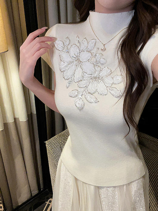 张心子【手工花】绝美独特立体花半高领针织衫短袖上衣 U2602045 商品图7